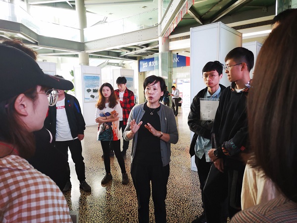 赵惠娥老师带领参训学员参访上海康桥先进制造技术创业园.jpg